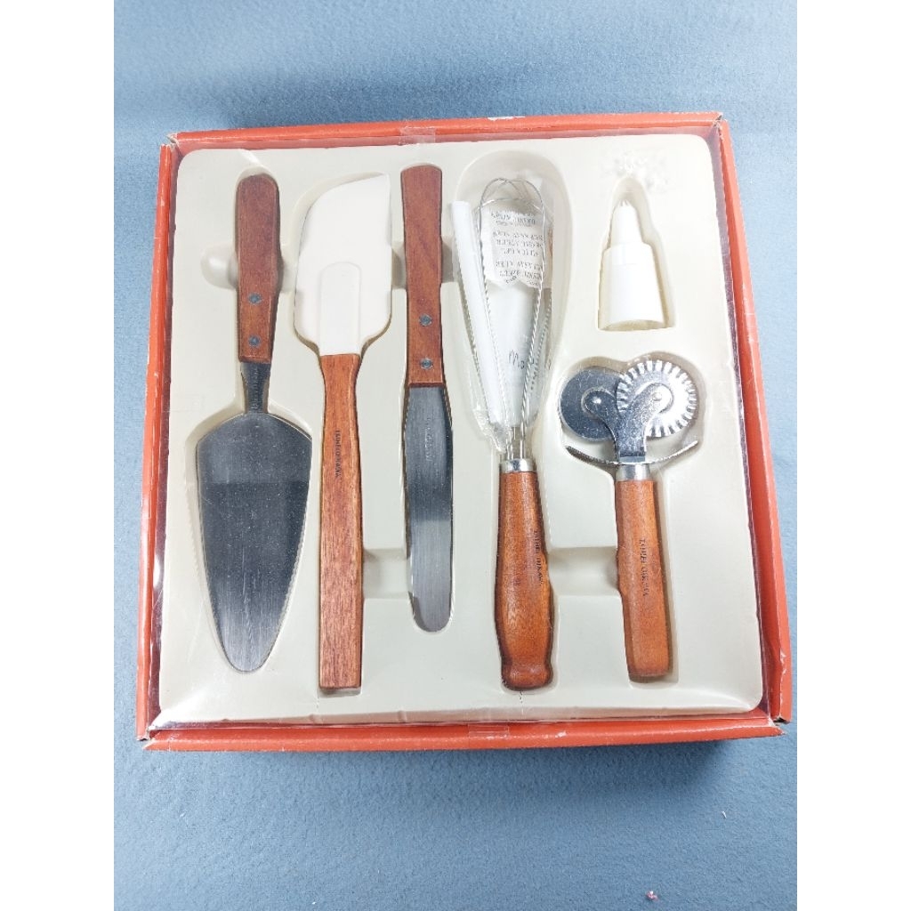 Taihei Oikawa ชุดอุปกรณ์ขนม