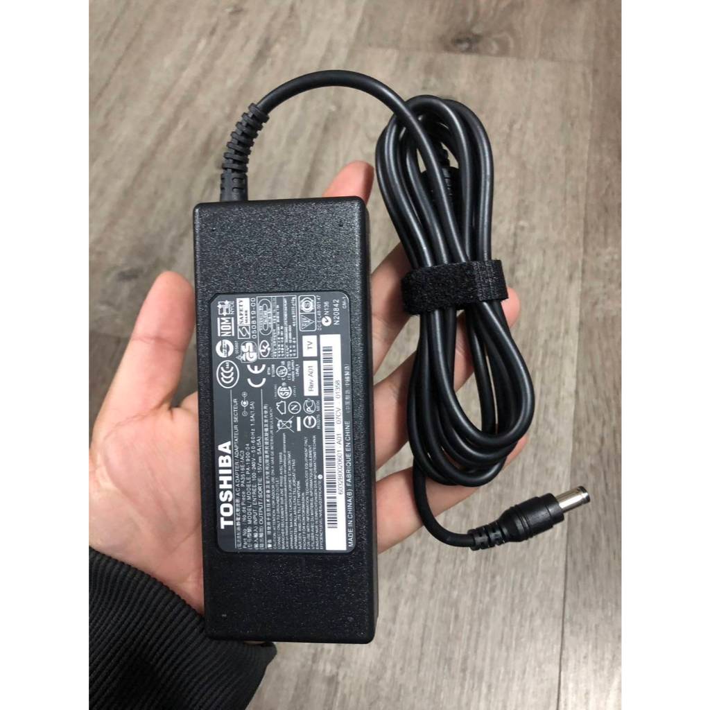 ADAPTER TOSHIBA 15V 5A หัว6.3*3.0 สินค้ามือ1 รับประกันสินค้า 6เดือน