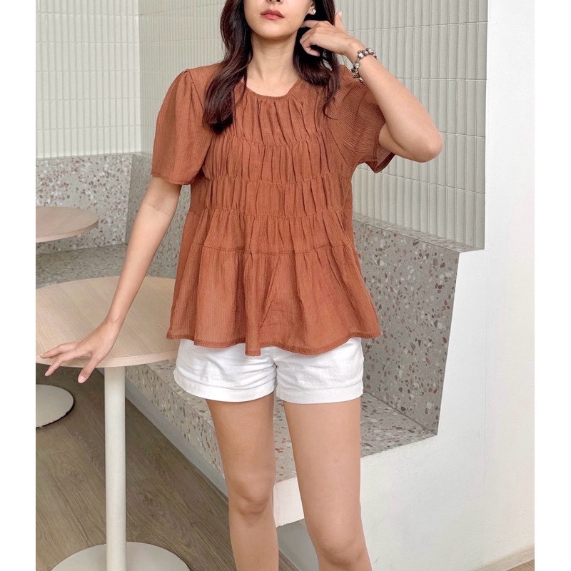ส่งต่อเสื้อ 19JAN.STUDIO รุ่น MACARON BLOUSE