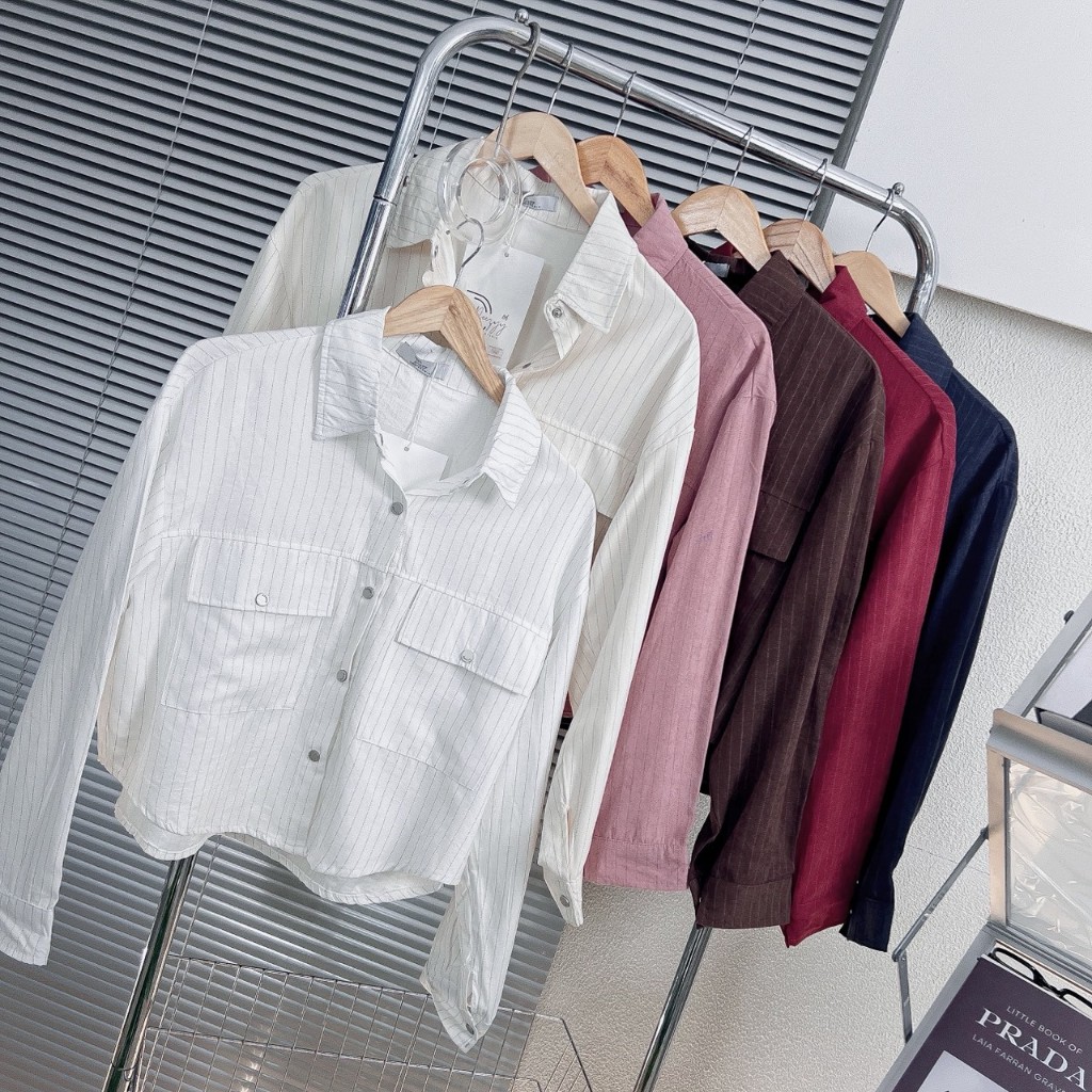 D0009 ( Easy line Shirt) เสื้อเชิ้ตครอปแขนยาวทรงโอเวอร์ไซส์ ผ้าcotton กำมะหยี่