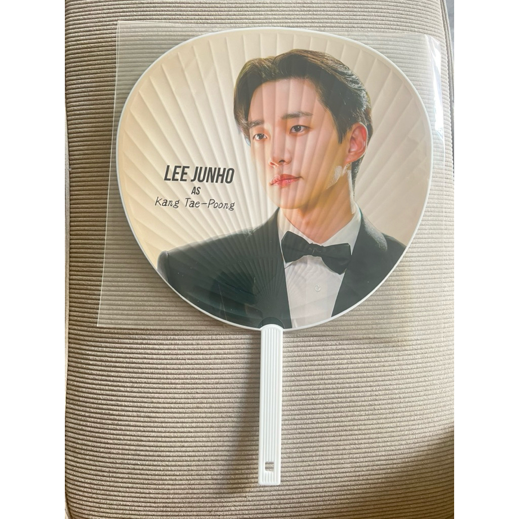 พัด LEEJUNHO Typhoon Family