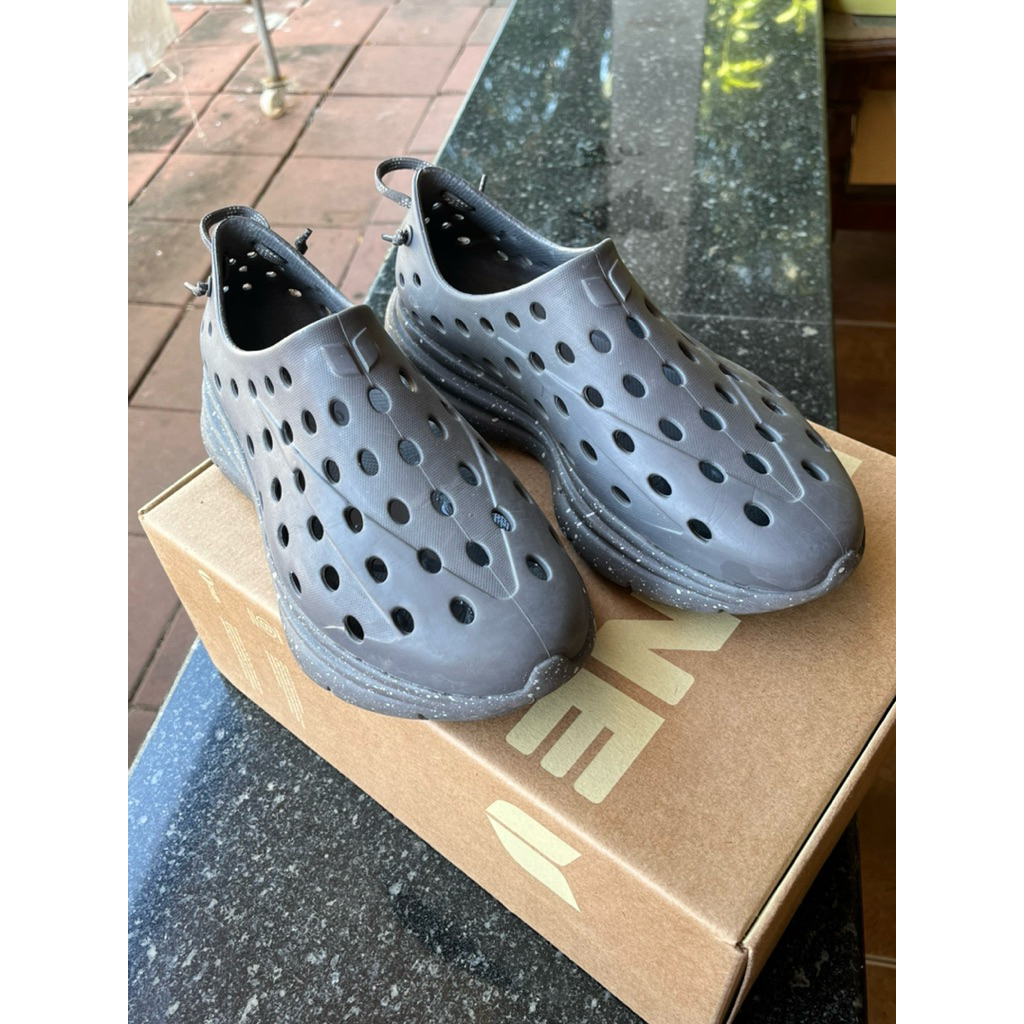 Kane Revive รองเท้า Recovery Kane Footwear