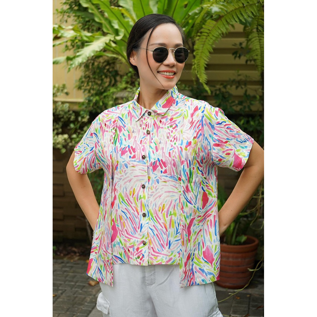 5th Jan เสื้อเชิ้ต คอปก แขนสั้น กระดุมผ่าหน้า ด้านหน้าจับจีบทบ ชายเสื้อตรง ผ้าลินินแท้ 100% พิมพ์ลาย