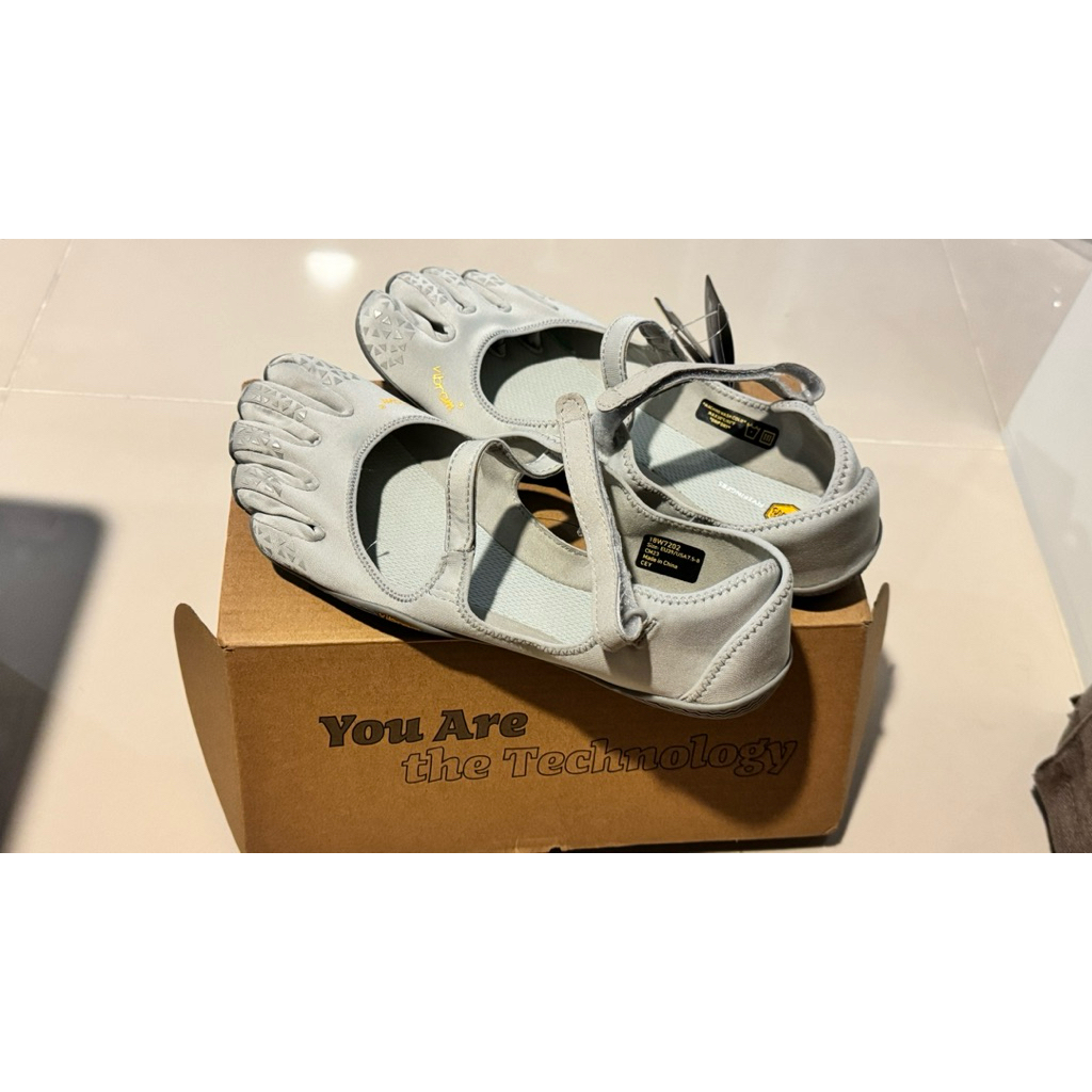 Vibram fivefingers มือสอง ของใหม่สภาพ100
