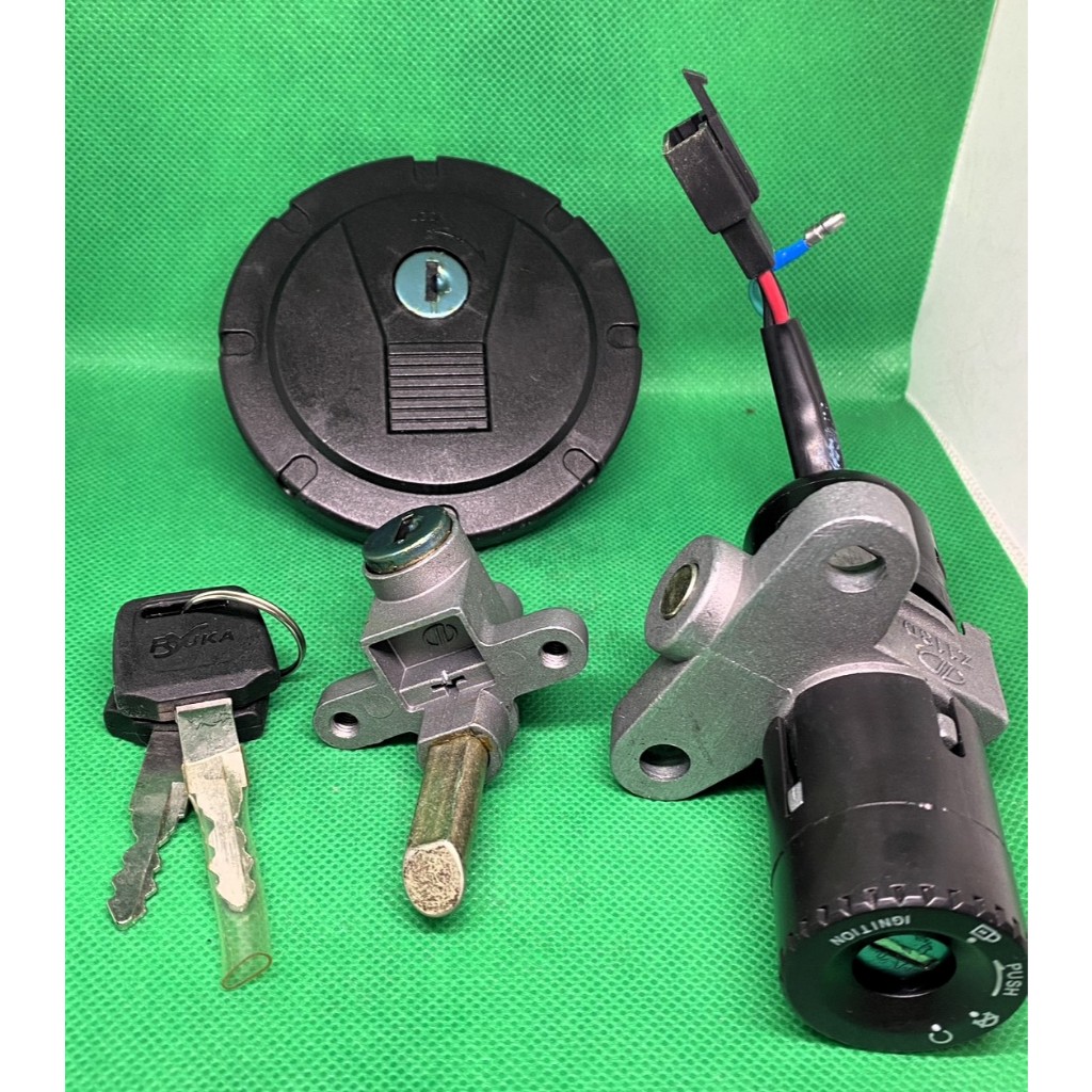 ชุดสวิทย์กุญแจ Ryuka  ZSR 125 รุ่นเก่า  (ฝาถังแบบเรียบ) (  07002-I0E4-C000  )