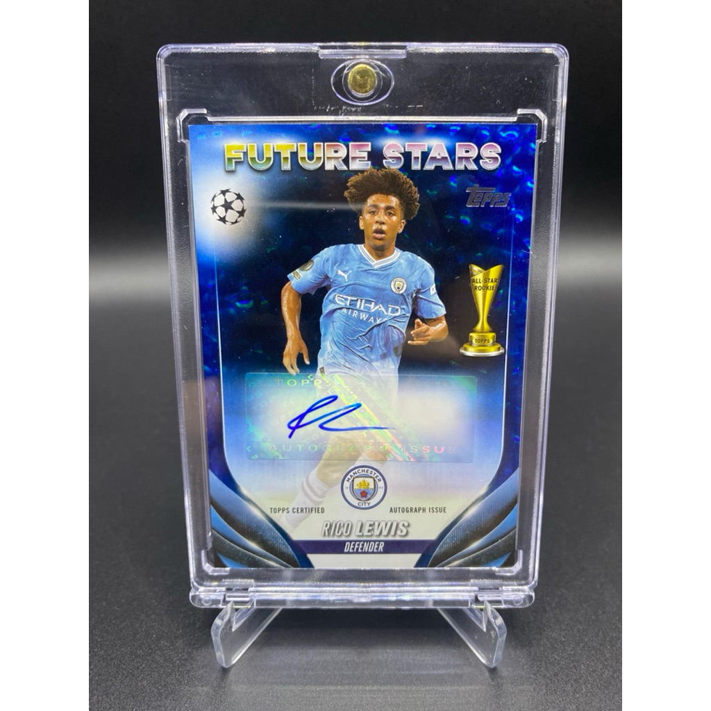 การ์ดฟุตบอล✍🏼ลายเซ็น Rico Lewis | 2023–24 Topps UEFA Club Competitions – Future Stars Auto 99/99
