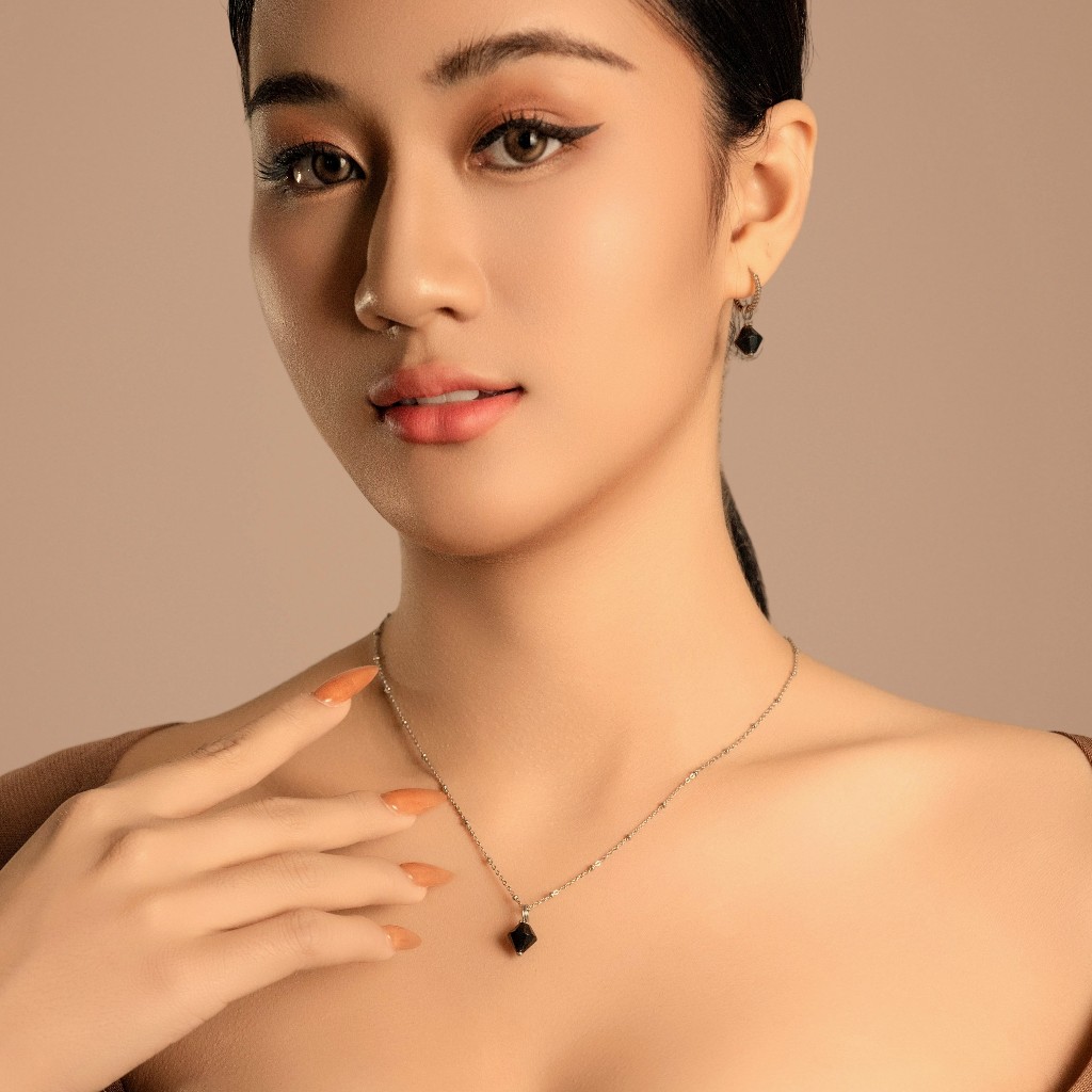 Vachana - Aurora Rhombus Obsidian Necklace & Earrings Set (เซทสร้อยคอและต่างหูออบซิเดียนแท้รูปทรงคล้