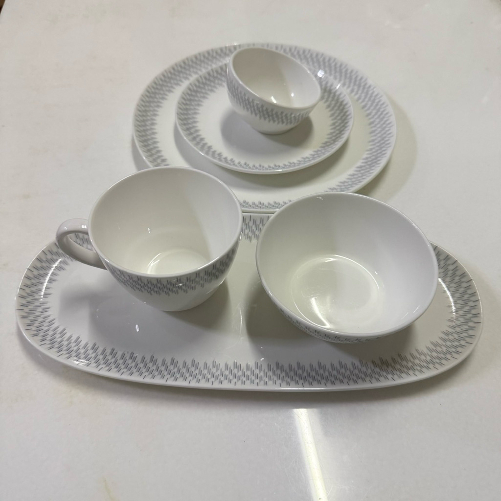 ชุดจานชามถ้วยกาแฟ Kuwait Airways 6 ชิ้น มือสอง งานพอร์ซเลน หรูหรา สำหรับนักสะสมหรือใช้งาน