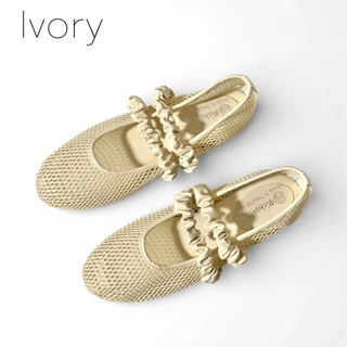 [รุ่นพื้นหนานุ่ม] รองเท้าแมรี่เจนตาข่ายคาดสครันชี่ ( Mary Jane ) รุ่น Blossom by Rossella