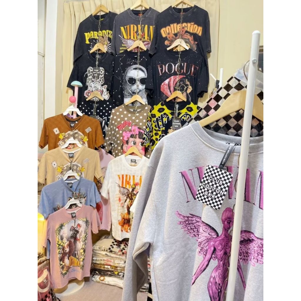 (F ในไลฟ์) เสื้อยืดสกรีน Oversized ยืดฟอก ป้ายร้านดัง Bkk/อก 44-46 (Unisex)