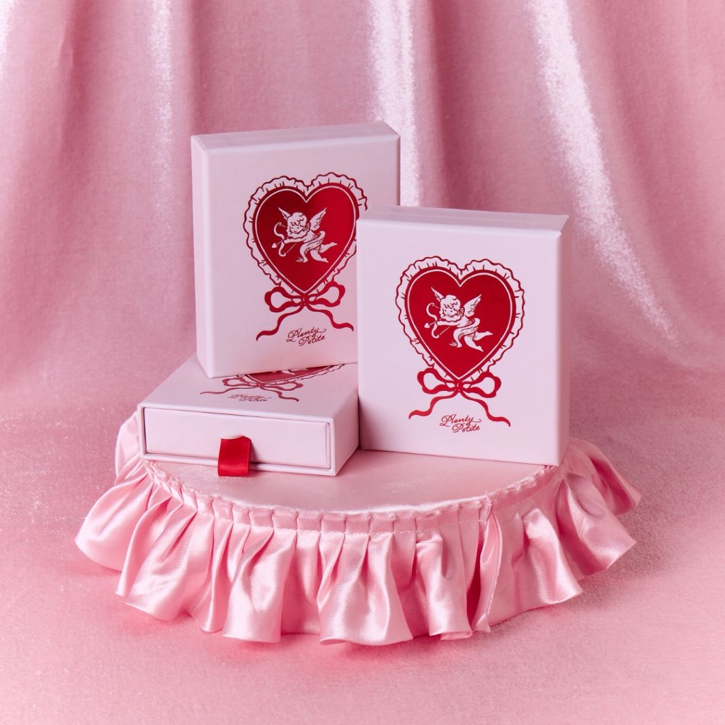 **เฉพาะกล่อง ไม่มีสินค้าด้านใน** Petite Cupid Gift Box กล่องของขวัญ