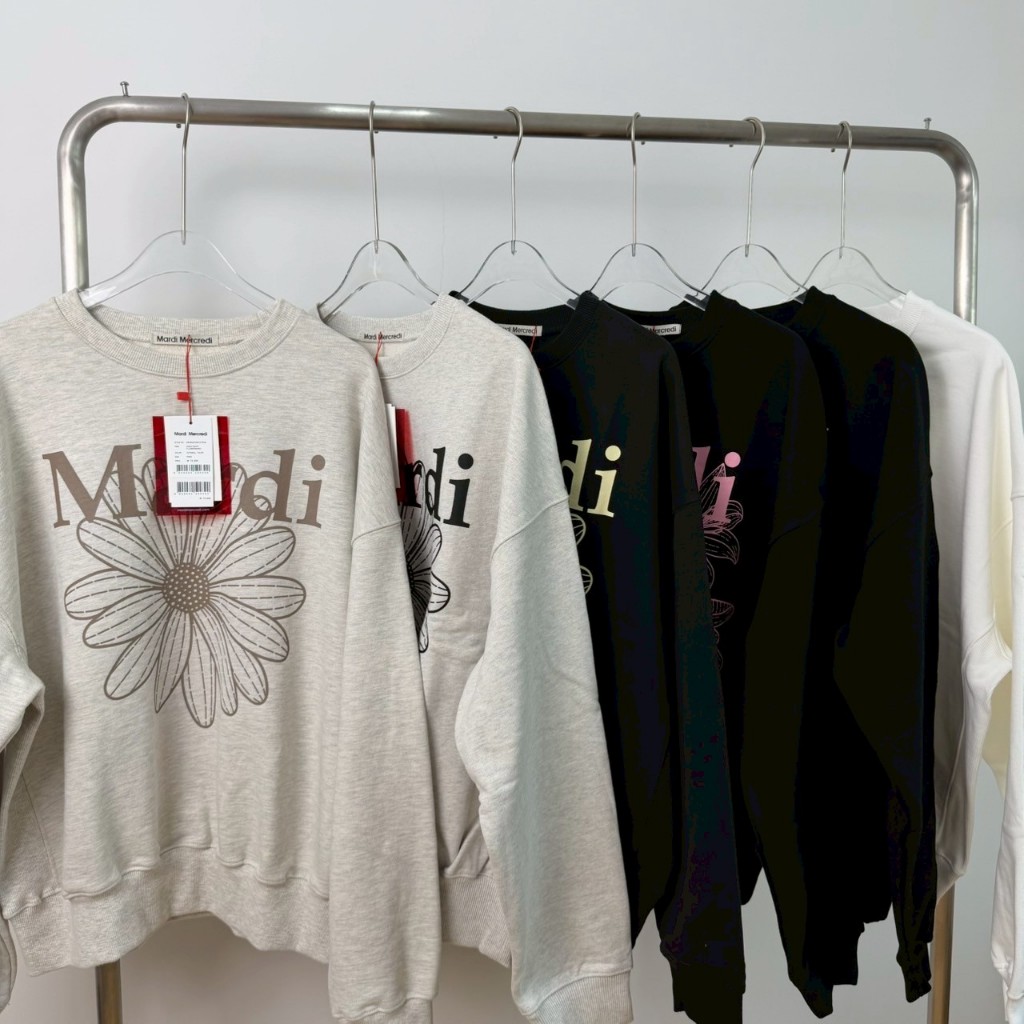 [ preorder ] เก็บโค้ดลดเพิ่ม30%❤️‍🔥 MARDI SWEATSHIRT FLOWERMARDI / SWEATSHIRT RAGLAN FLOWERMARDI STONE EMBELL