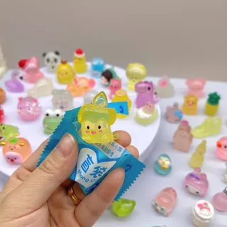 สัตว์จิ๋วสุดน่ารัก 50 ตัวพร้อมส่ง กล่องสุ่มเรืองแสงในที่มืด คละแบบ ของเล่นสัตว์การ์ตูนสมจริงสำหรับเด็ก