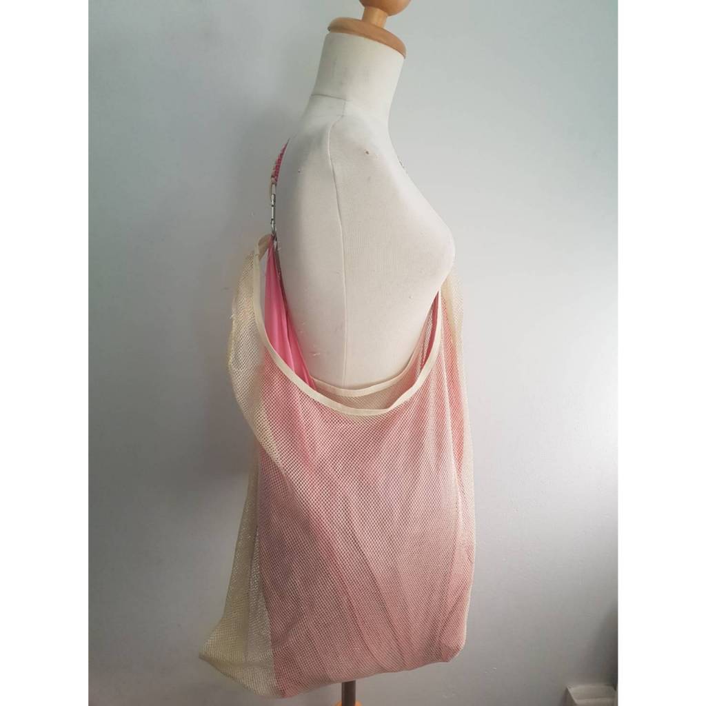 กระเป๋าสะพายผ้าร่มแต่งตาข่าย Freak's Store 19*19 ***มีรู