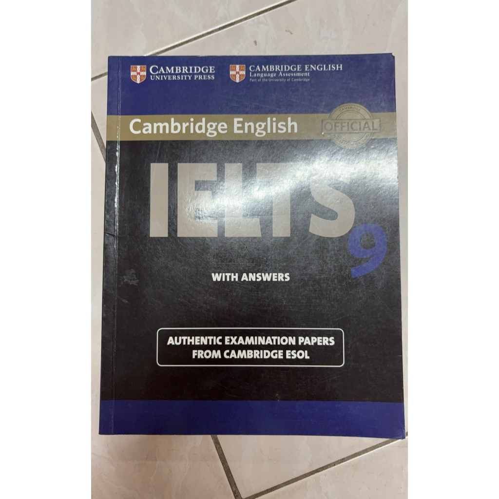 IELTS Examimation papers 9 มือสองมีเขียน