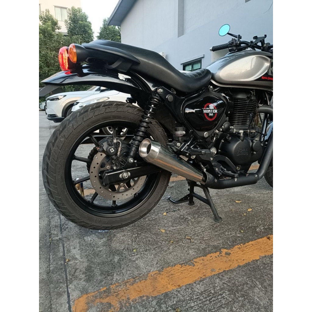 ท่อรุ่น Shock Wave สำหรับ Royal Enfield Hunter 350 งานคัสตอมฝีมือ ดีไซน์สุดเท่ห์