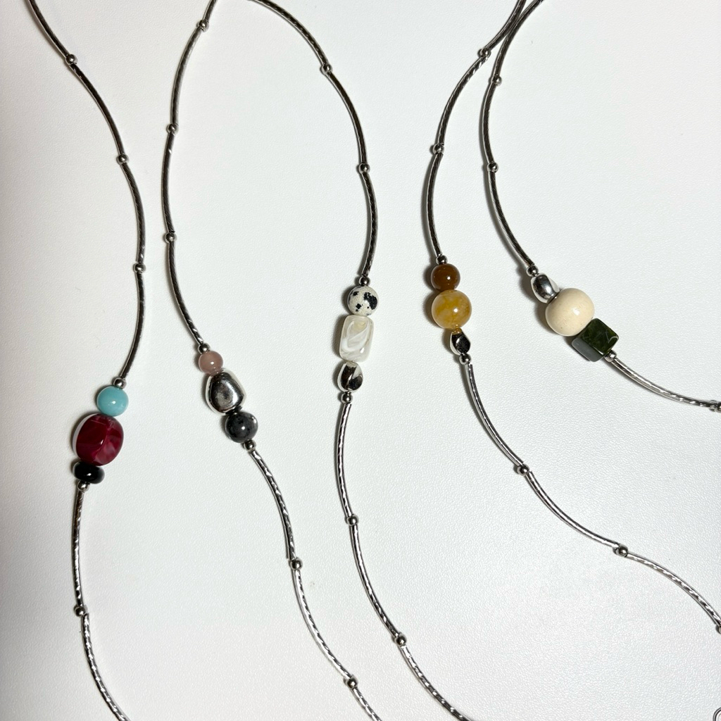 beadroom. - สร้อยท่อสีเงิน พร้อมจี้ลูกปัดสีเอิร์ธโทน ใส่ง่าย "EARTH COLLECTION"