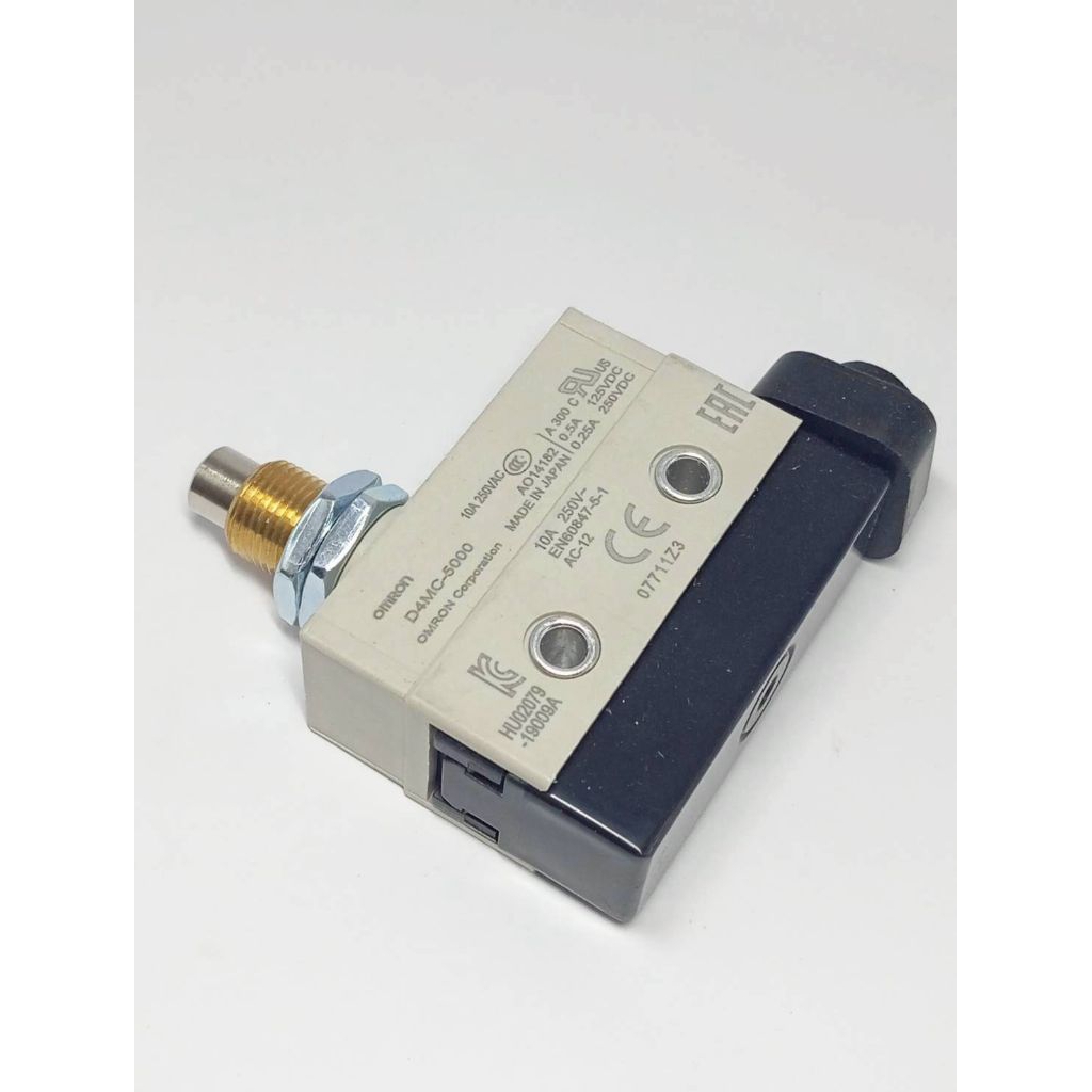 D5MC-5000 ลิมิตสวิตช์ LIMIT SWITCH D4MC-5000 ออมรอน สินค้าใหม่  15A 250 V