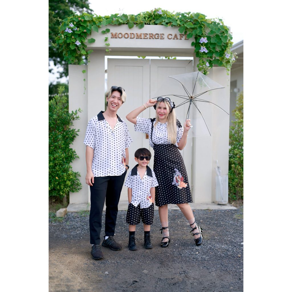 ชุดครอบครัว พ่อ แม่ ลูก ลายจุด Polka Dot Lovers