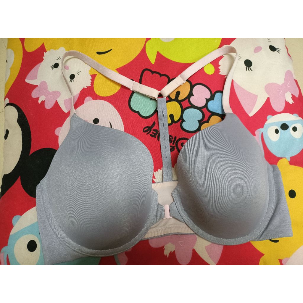 ส่งต่อ Victoria's secret  size36/80D ตะขอหน้า