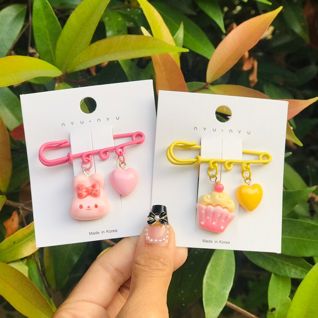 🛎A1 เข็มกลัดสี ขนาด 5 เซนติเมตร ติดเสื้อผ้า กระเป๋า ผ้าคลุม ฮิญาบ ปรับเอวกางเกง เข็มกลัดคนท้อง สินค้าพร้อม