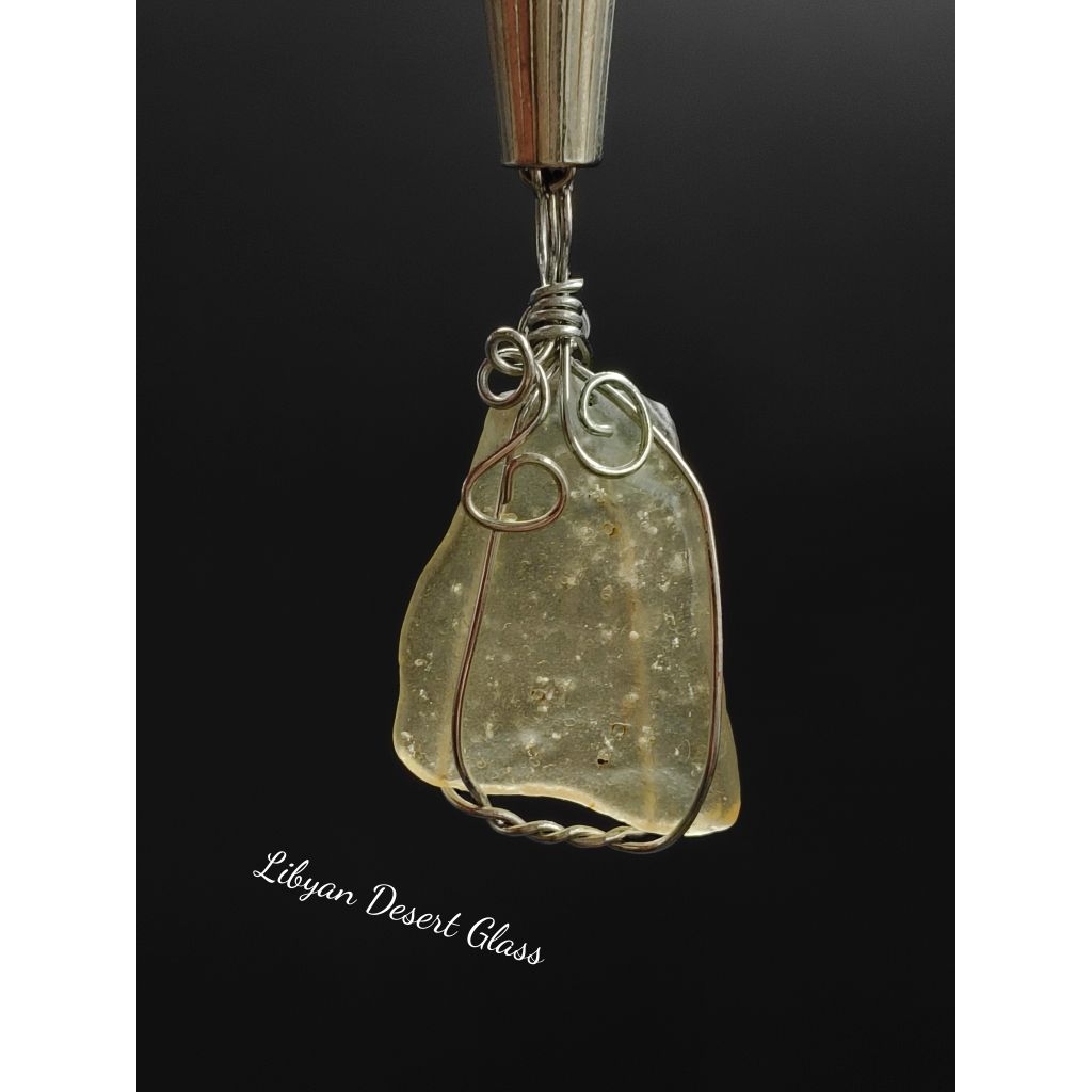 🏜️ จี้ แก้วทะเลทรายลิเบีย ( Libyan Dessert Glass ) หรือ สะเก็ดดาวลิเบีย ( Libyan Tektite ) แบบถักลวด