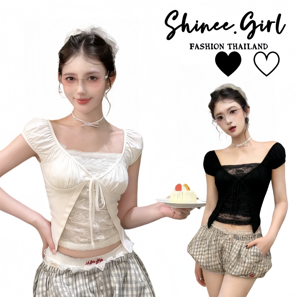SHG พร้อมส่ง🌹เสื้อ แขนตุ๊กตา🌹ปาดไหล่ ครอป แขนสั้น ผ้าเรยอน ดีเทลลูกไม้ด้านใน แต่งเชือกผูกโบว์ Y2K เซ็กซี่ แฟชั่น