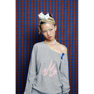 เสื้อไหมพรมปาดไหล่ Mochi Off-shoulder with long sleeve khit