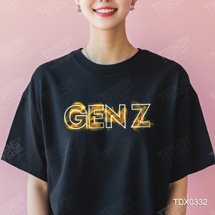 Teendy Trend เสื้อยืดผู้ชาย ผู้หญิง คอตตอน ลายgenz สีดำ รุ่นTDX0332-BL