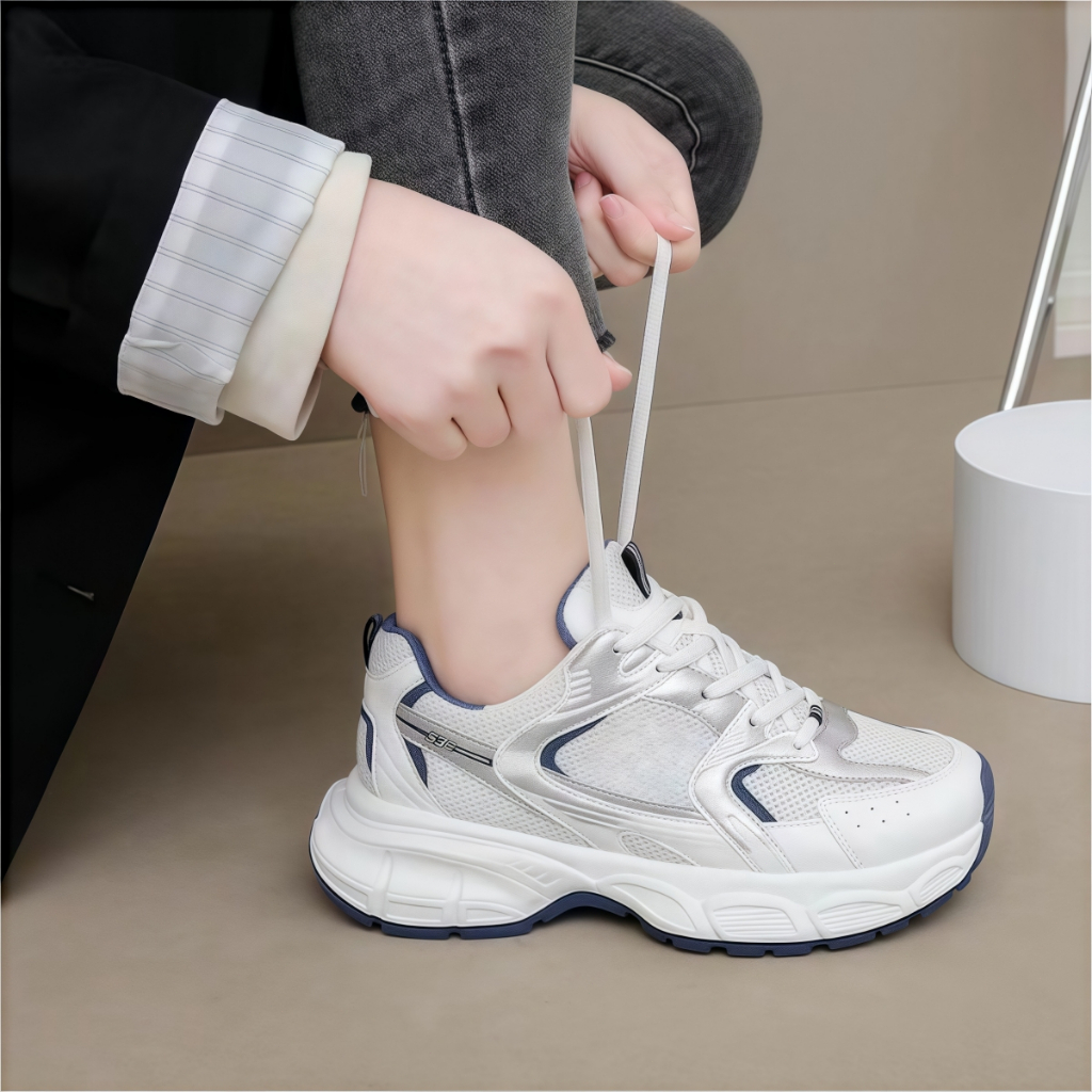 สินค้าสปอต ระบายอากาศได้รองเท้าผ้าใบ รองเท้าผ้าใบแฟชั่นผู้หญิง พื้นหนากันลื่น ผ้าตาข่าย รองเท้าวิ่ง