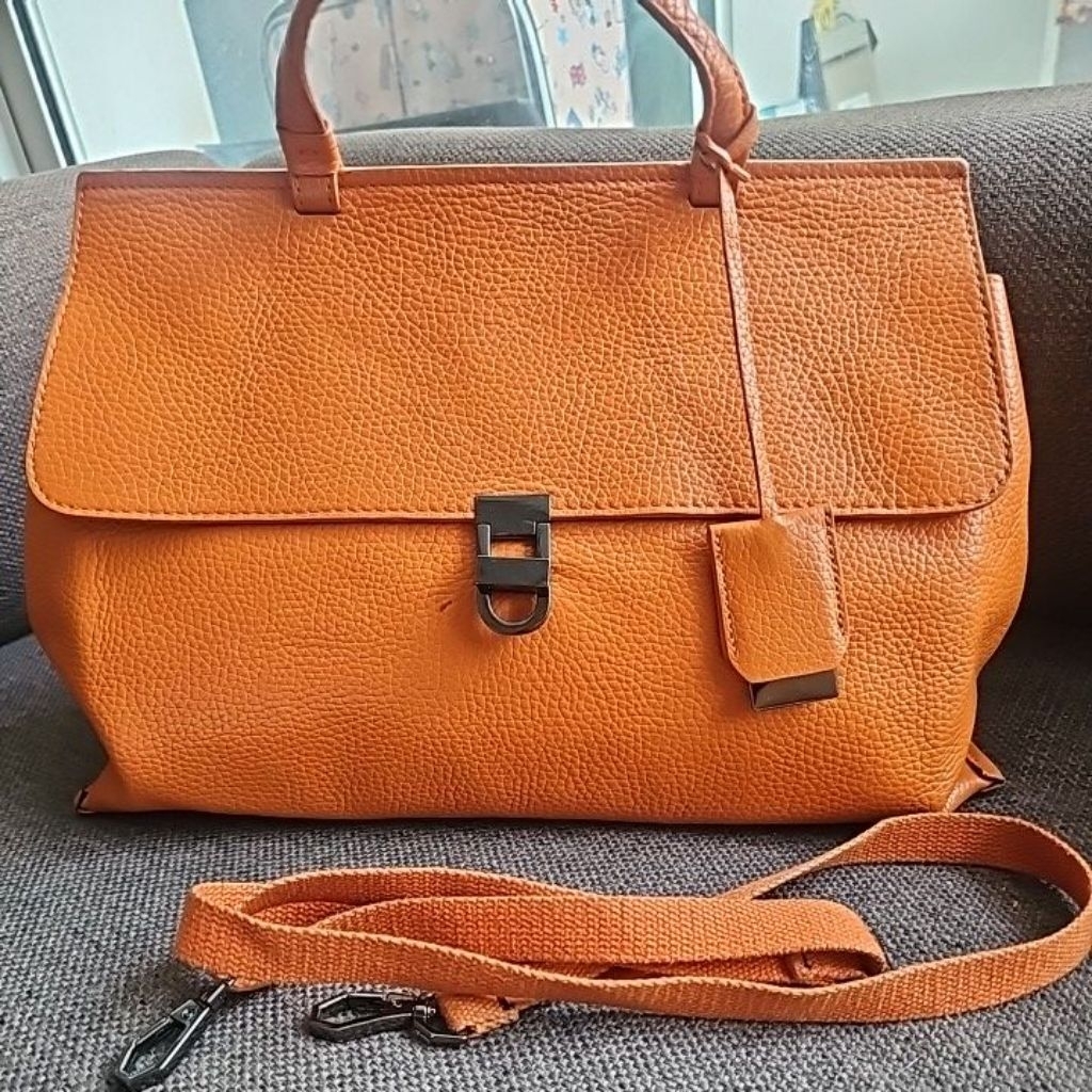 กระเป๋าหนัง H_by_Ekatrina