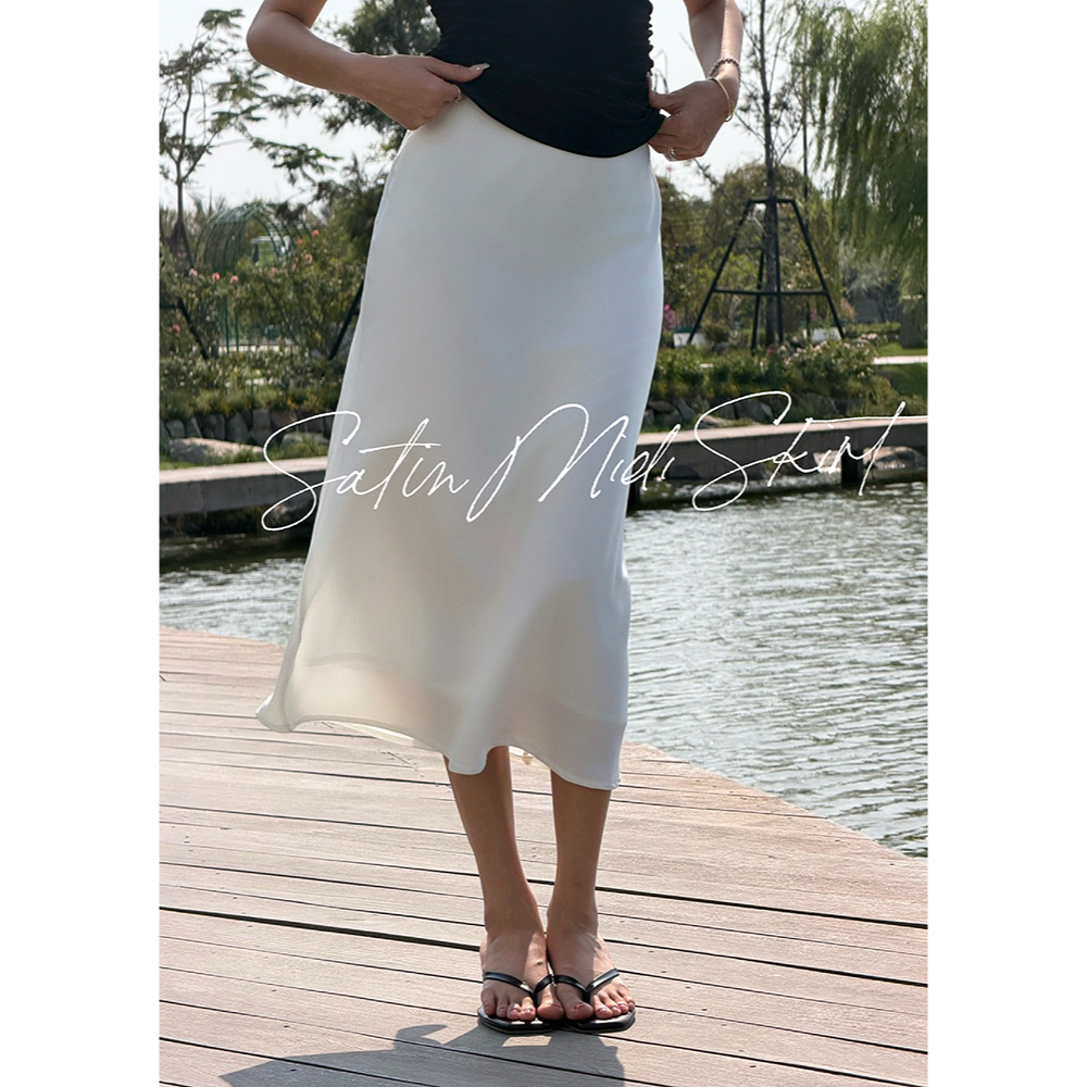 SEASON STUDIO - SATIN MIDI SKIRT / กระโปรงซาติน ซิปข้าง มีซับในทั้งตัว