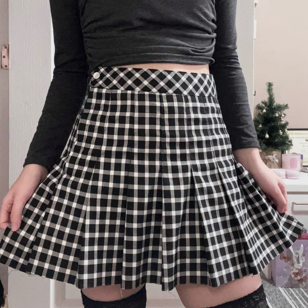 H&M Divided High Waist Skirt XS สภาพเหมือนใหม่ สินค้ามือสอง สภาพดีเยี่ยม Y2k 2hand Preloved Vintage