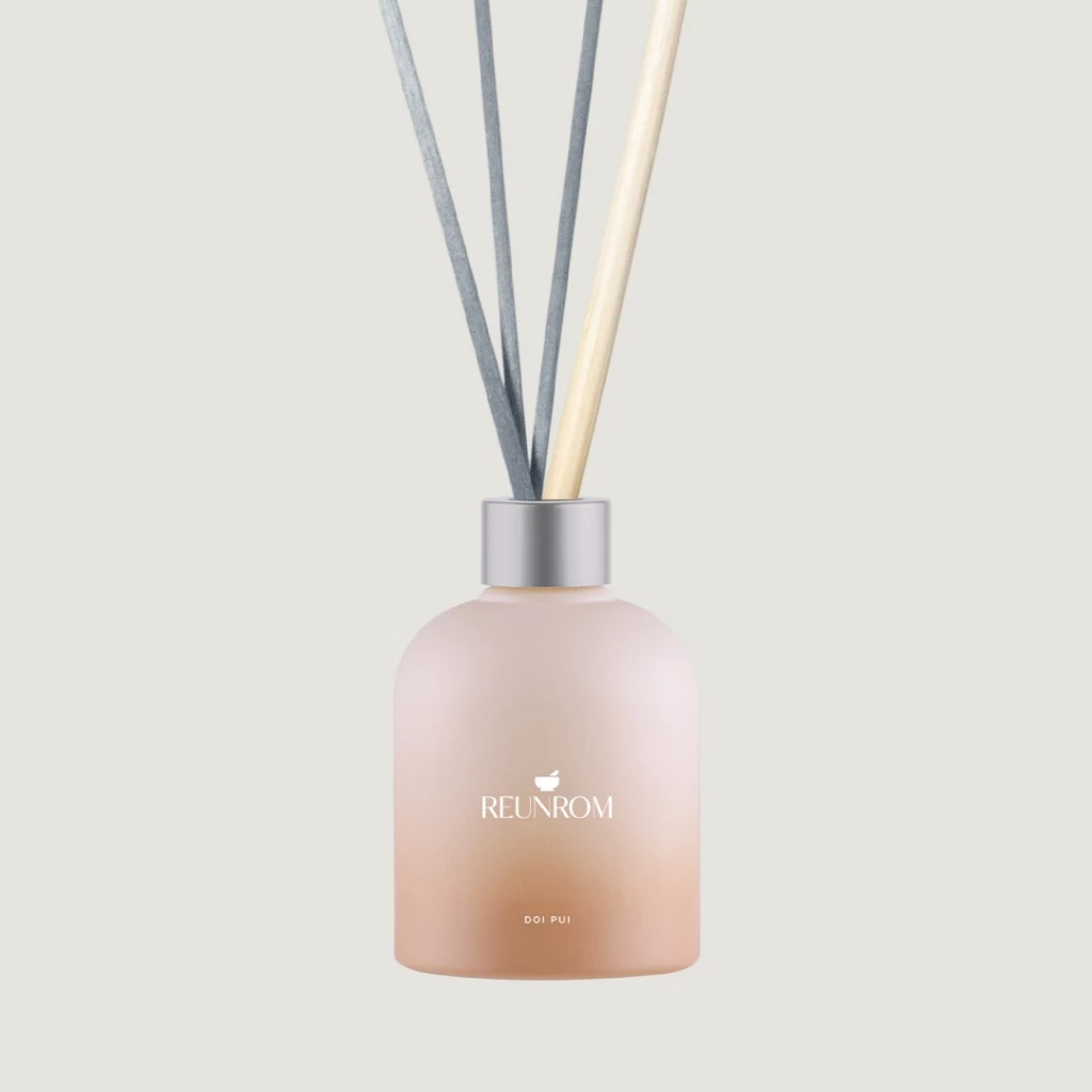 Reunrom รูมดิฟฟิวเซอร์ 200ml รื่นรมย์ กลิ่นดอยปุย ก้านไม้หอม diffuser