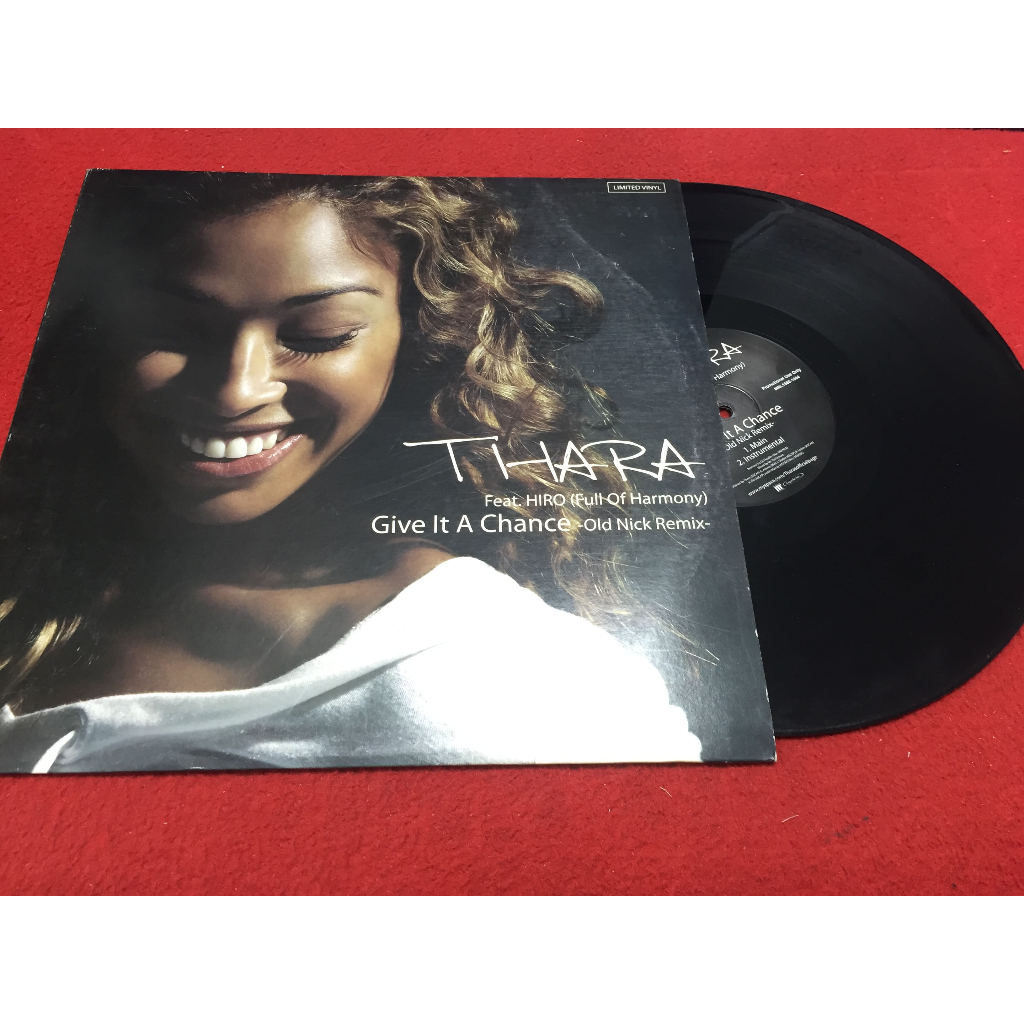 Give It A Chance -  Thara  ขนาด 12 นิ้ว LP ร้าน PinHaiMusic B93