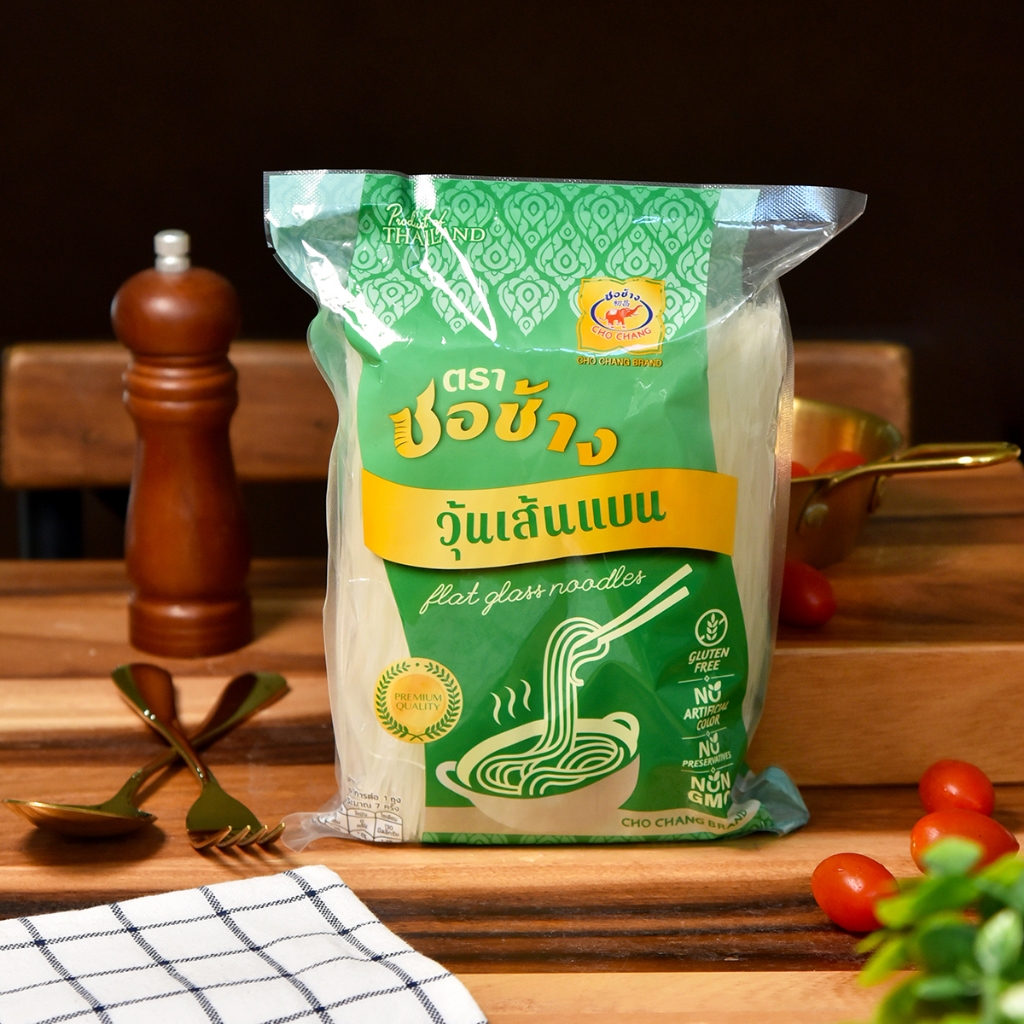วุ้นเส้นแบน ตราชอช้าง ขนาด 300 กรัม (3ซอง) เส้นเหนียวนุ่ม หนึบ อร่อยได้ทุกเมนูผัด