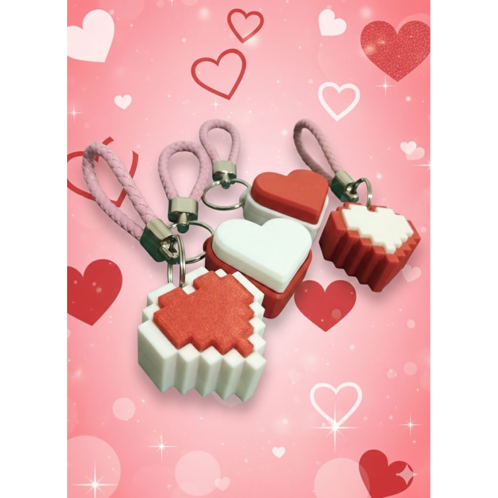 Pixel Heart Clicker Keychain – หัวใจ 8-Bit สุดคิวท์”