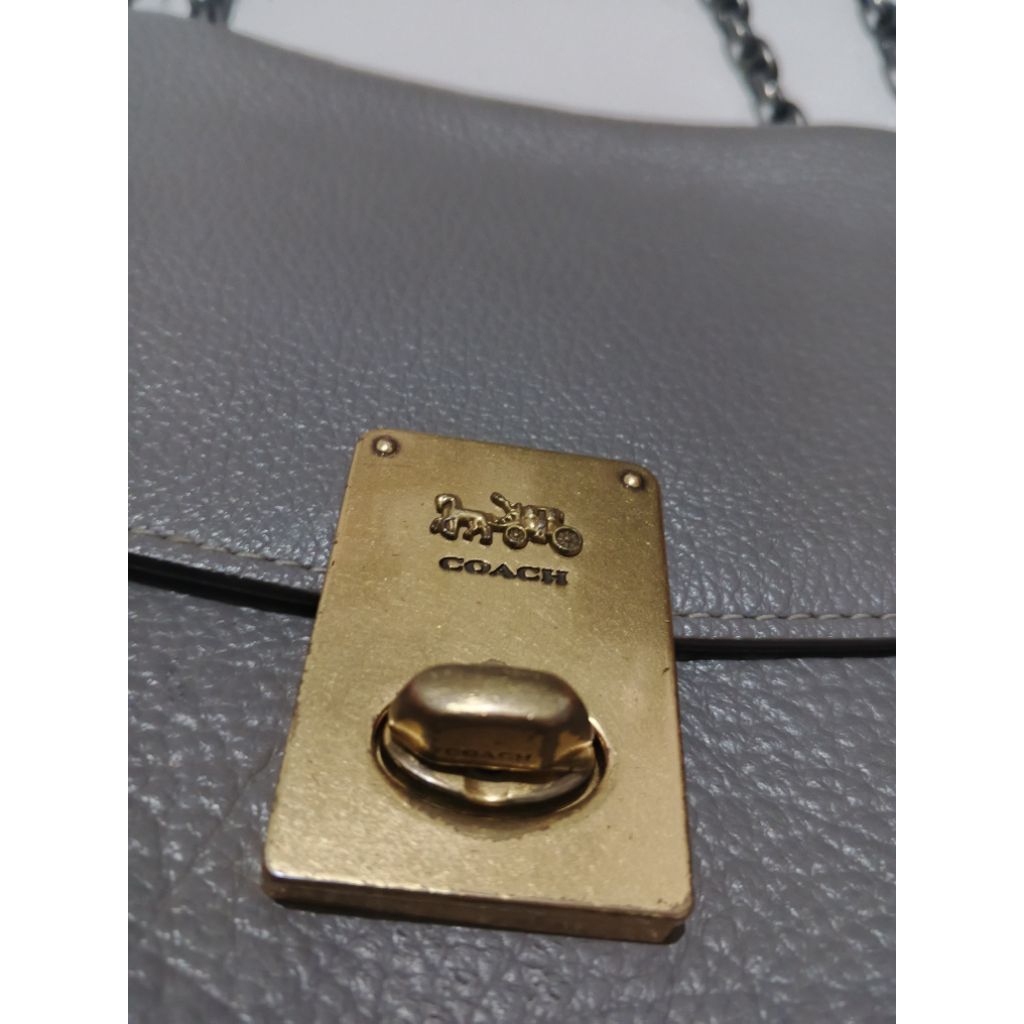 กระเป๋าหนังแท้ coach มือสอง