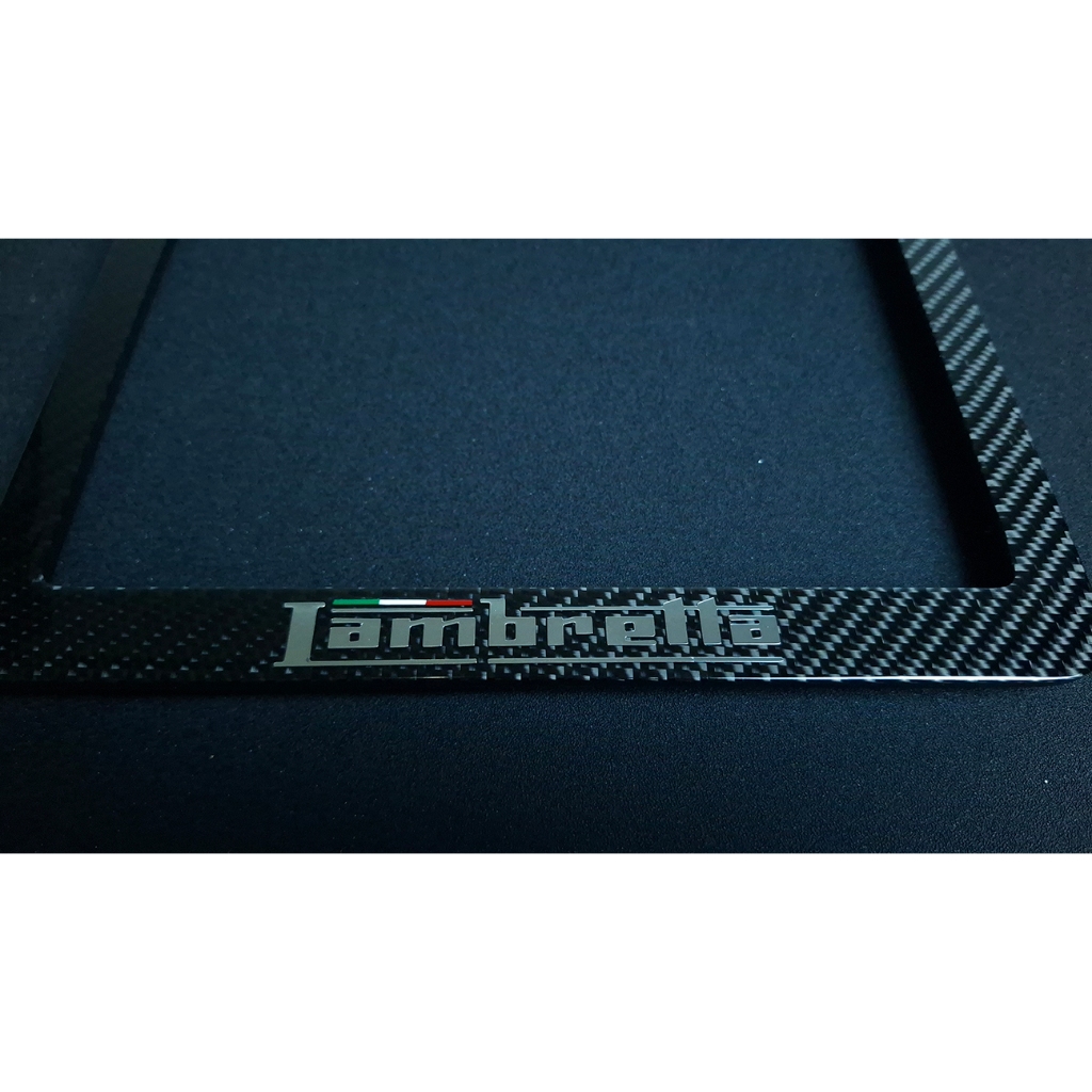 lambretta (Silver) กรอบป้ายทะเบียน รถมอเตอร์ไซต์ หุ้มคาร์บอนแท้ ลาย2