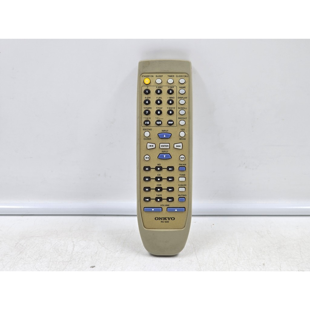 BH281  รีโมทมือสองญี่ปุ่น ONKYO RC-600 เทสเรียบร้อย ใช้งานได้ปกติ ไม่มีถ่านแถมให้ รอยตามรูป