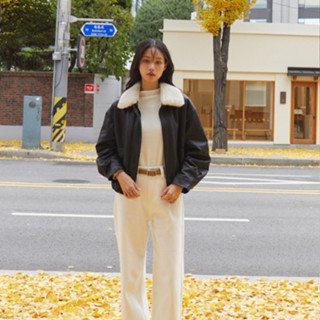 [Coatto.bkk] แจ็คเก็ตหนังบุขนกันหนาว แต่งปกเฟอร์สีขาวนิ่ม (C…