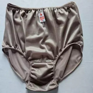 กางเกงในคนอ้วนตัวใหญ่ แบบเต็มตัว กางเกงในคนแก่ คุณยาย เอว 42-48นิ้ว Nylon Underwear Granny Panties