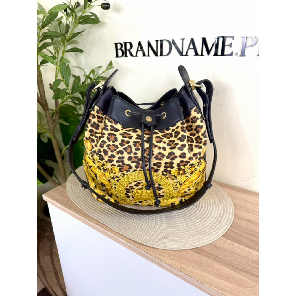 Versace bucket bag แท้💯