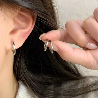 ต่างหูเงิน ทรงกลม 1 คู่ หนา 2 mm. ขนาด 8 / 10 / 12 mm. แบบยูนิเซ็กส์ ใส่ได้ทั้งญ/ช สไตลมินิมอล เกาหลีเกาใจ ส่งจากไทย!!!