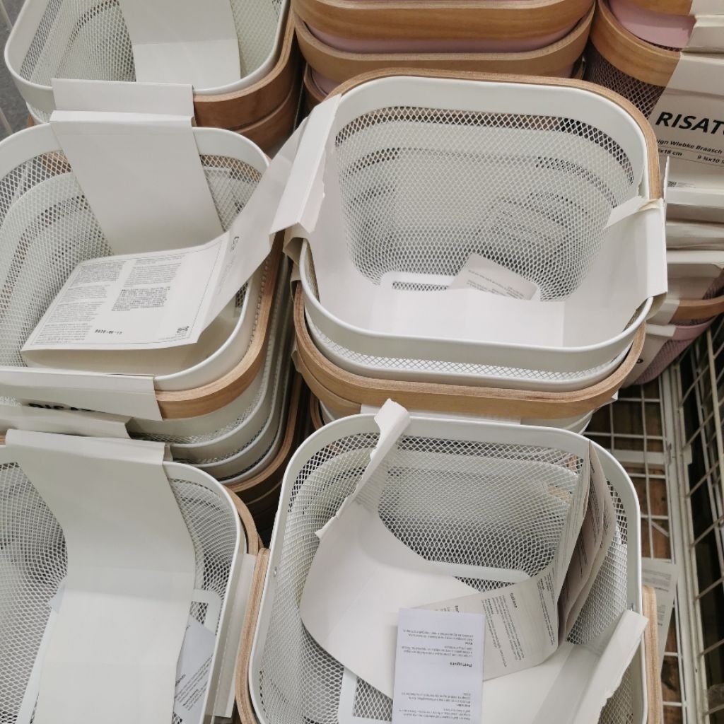 IKEA แท้​ค่ะ​ RISATORP รีซาทอร์ป ตะกร้าลวด​ ตะกร้ามีช่องแบ่ง​ ​ที่วางปากกาและเครื่อง​เขียน​​