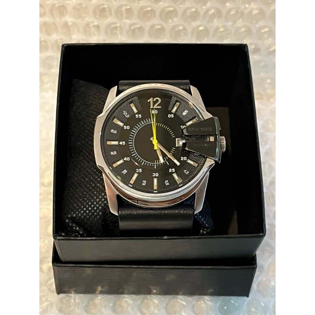 นาฬิกาข้อมือ ยี่ห้อ Diesel มือสองญี่ปุ่น (สภาพ 98%) คัดพิเศษ ของแท้จากญี่ปุ่น 100%