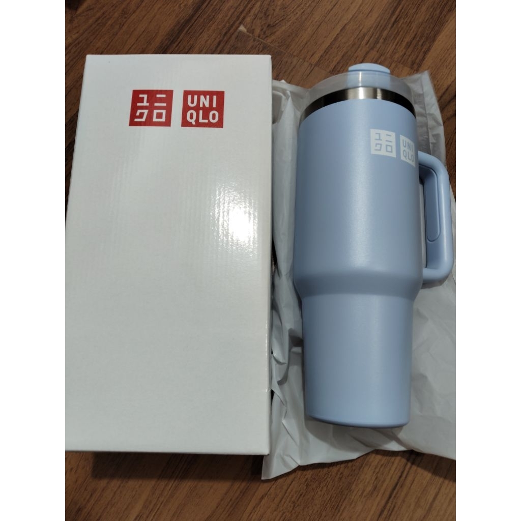 แก้ว#สแตนเลส ยูนิโล่ *ของแท้พร้อมส่ง Uniqlo แก้วเก็บอุณหภูมิขนาด 1.2 ลิตร มาพร้อม สีฟ้าพาสเทลสุดน่ารัก เก็บอุณหภูมิได้