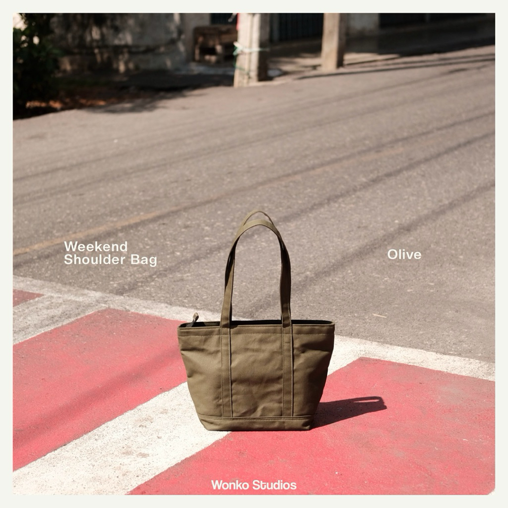 WONKO | Weekend Shoulder Bag Olive | กระเป๋าผ้าแคนวาส