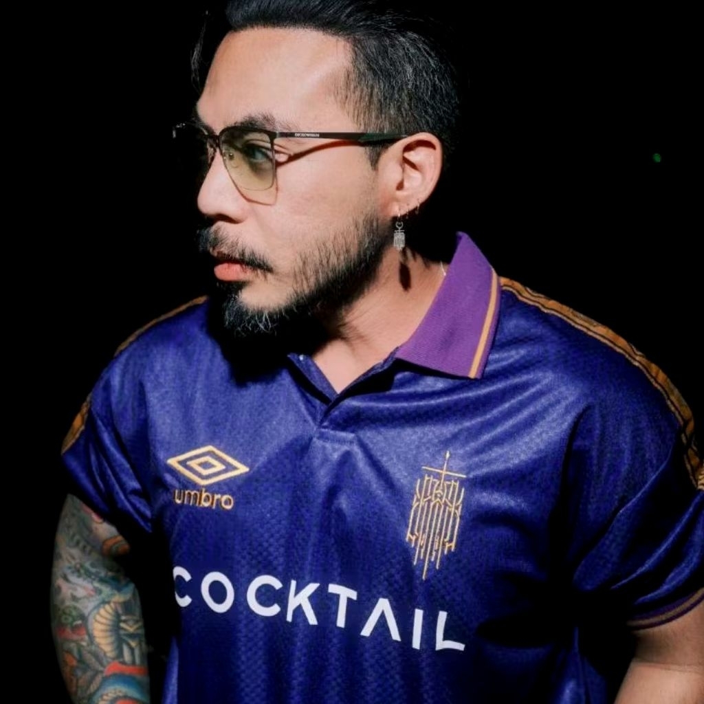 เสื้อ UMBRO X COCKTAIL 77,EVER LIVE
COCKTAIL ลิขสิทธิ์แท้💯%มือ 1 size L
