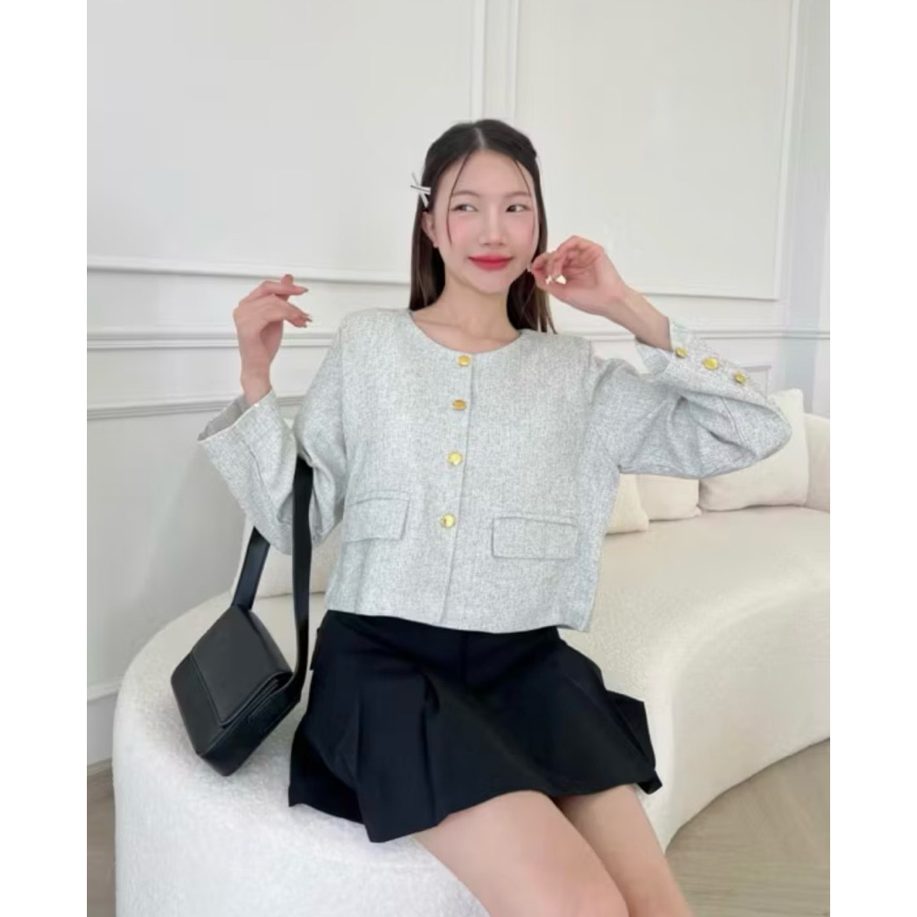 เสื้อคลุมผ้าทวีตงานแบรนด์warin clothes ฟรีไซด์sml มือสองสภาพใหม่ไม่มีตำหนิค่ะ